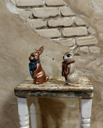 Picture of Dollhouse Metal Miniature Antiqued Copper Color Bunny