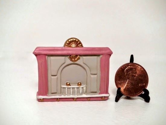 Dollhouse Miniature Quarter Scale 1:48 Fireplace w/ Gold MA9223 