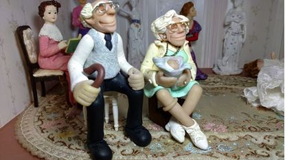 Picture of Dollhouse Grandma & Grandpa by J. Manning