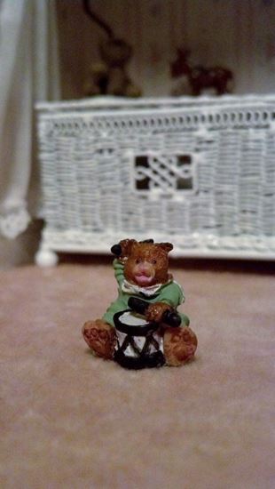 Picture of Tiny ceramic bear 11/16"