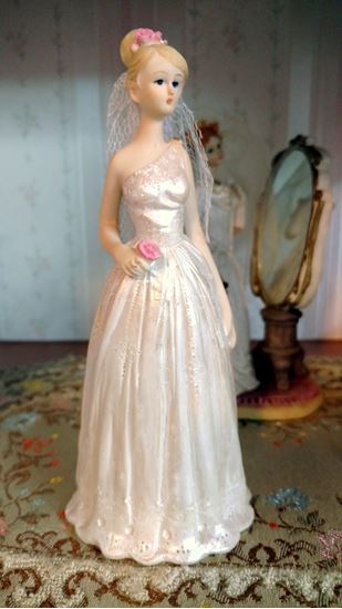 Picture of Polystone Bride w/Pink Rose