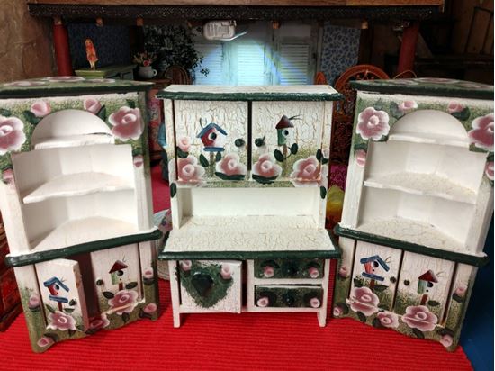 Picture of Three Piece Dollhouse Furniture Set