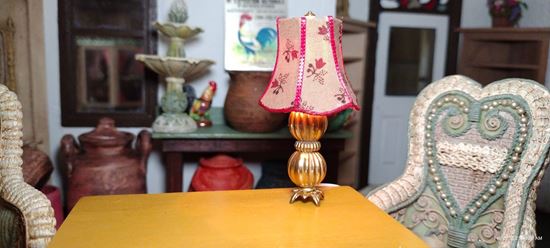 Picture of Dollhouse Table Lamp 12 volt Lamp Electric incandescent light bulb