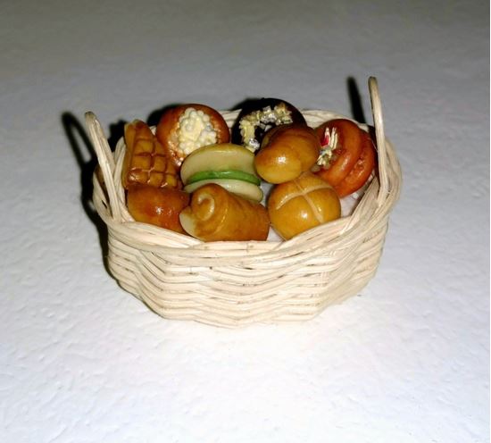 Picture of Amazing Dollhouse Bread and Pastry Basket
