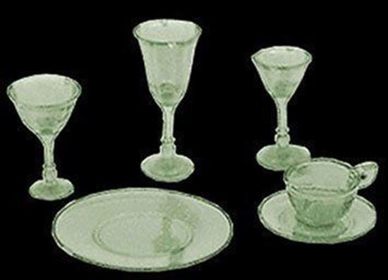 Picture of Chrysnbon 4 Place Green Dishes/Stemware Kit, 24 pc CHR99/110G