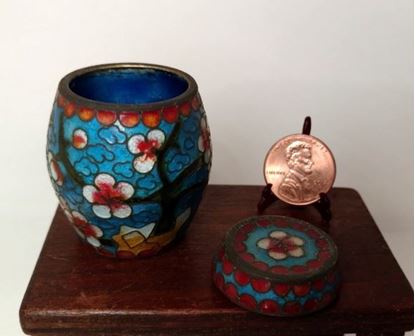 Picture of Vintage Chinese Cloisonne Barrel