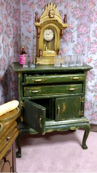 Picture of Dollhouse Chest cabinet