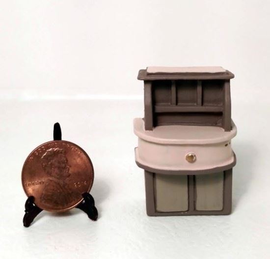 Picture of Dollhouse Miniature Resin Desk 1:48 Scale