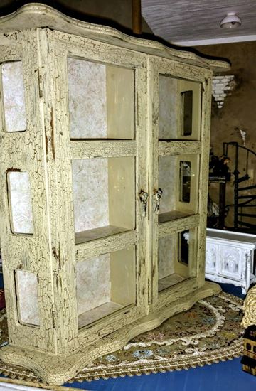 Picture of Vintage curio cabinet for miniatures
