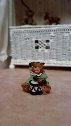 Picture of Tiny ceramic bear 11/16"