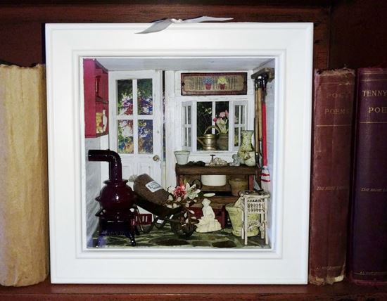 Picture of Miniature Gardener's Shed Roombox