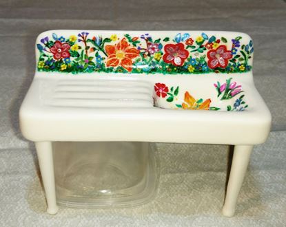 Picture of Dollhouse porcelain sink
