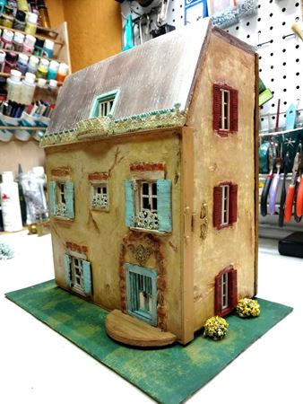 Picture for category Dollhouse's and Displays