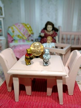 Picture of Miniature Metal Pooh Standing Raw