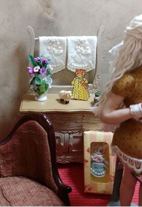 Picture of Flower arrangement in a porcelain vase for dollhouse miniature setting.