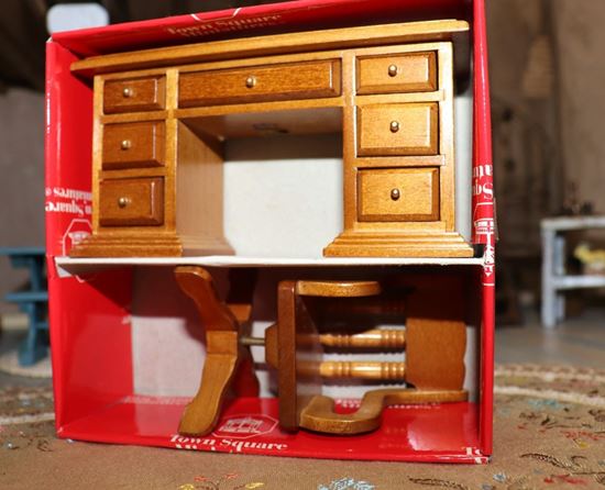 Picture of Dollhouse Desk and Chair