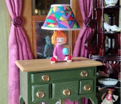 Picture of Dollhouse Nursery Lamp 1:12 Scale 12 volt Lamp Electric incandescent light bulb