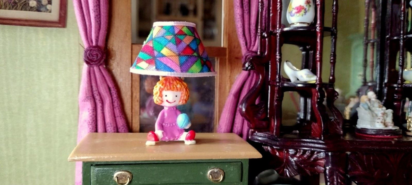 Dollhouse Nursery Lamp 112 Scale 12 volt Lamp Electric incandescent