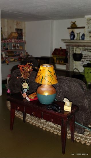 Picture of Dollhouse 1:12 Table Lamp 12 volt LED. NOT BATTERY OPERATED.
