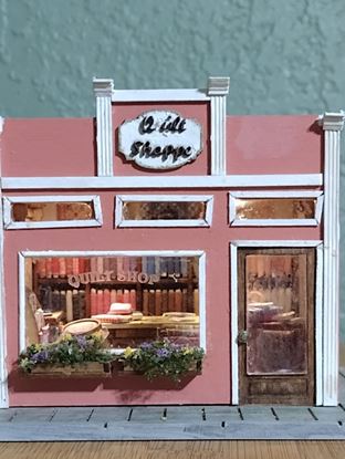 Picture of "Quilt Shoppe" 1/48 or 1/4 Scale finished room box.