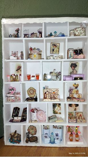 Picture of 12th Scale - 24 lots of dollhouse miniatures. SB001