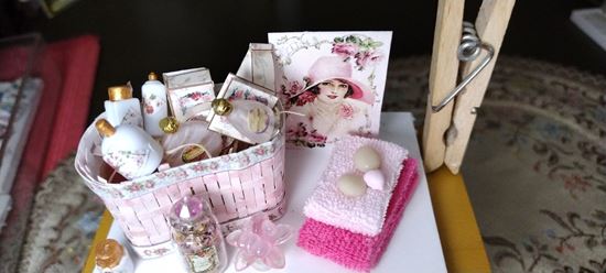 Picture of Vanity Items Display CL-012