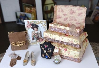 Picture of Vanity Items Display CL-017