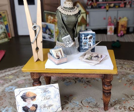 Picture of Vanity Items Display CL-019