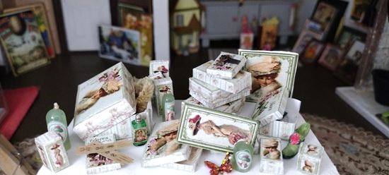 Picture of Vanity Items Display CL-024